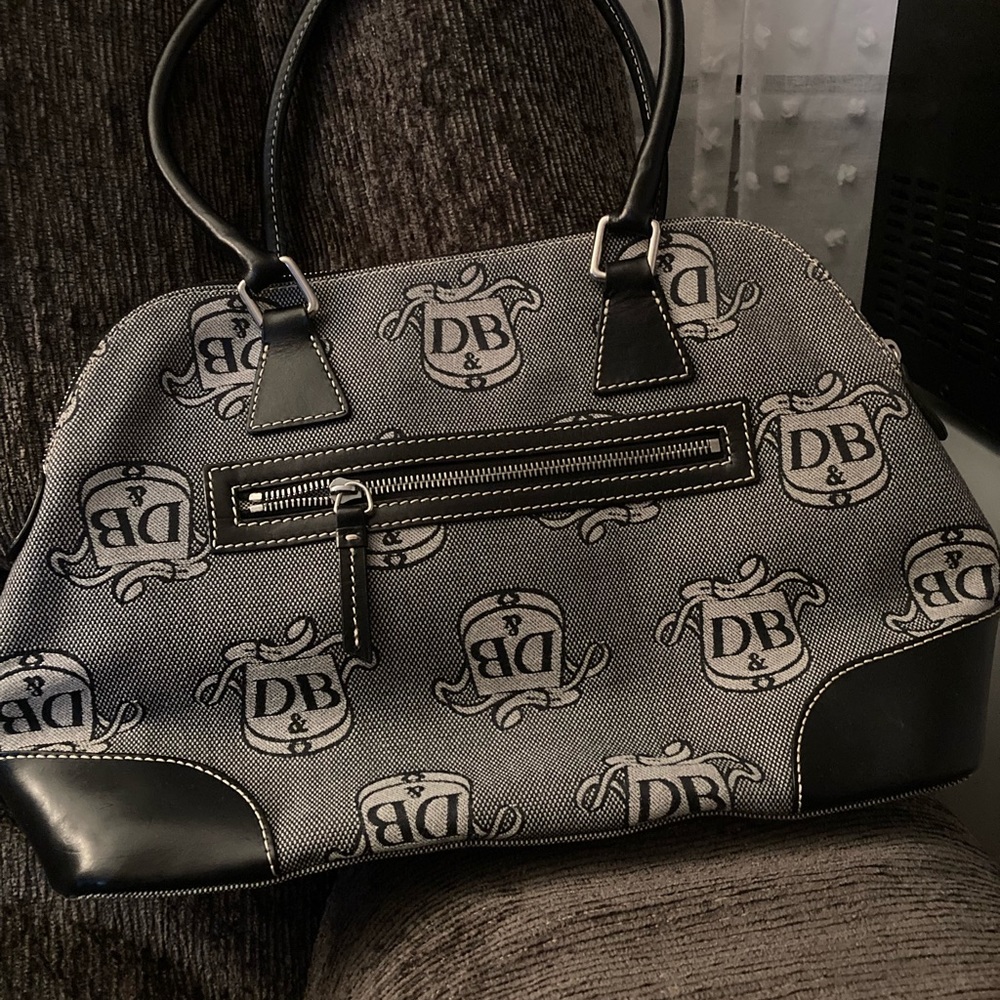 Original Dooney and Bourke black shoulder bag,carried 3 times